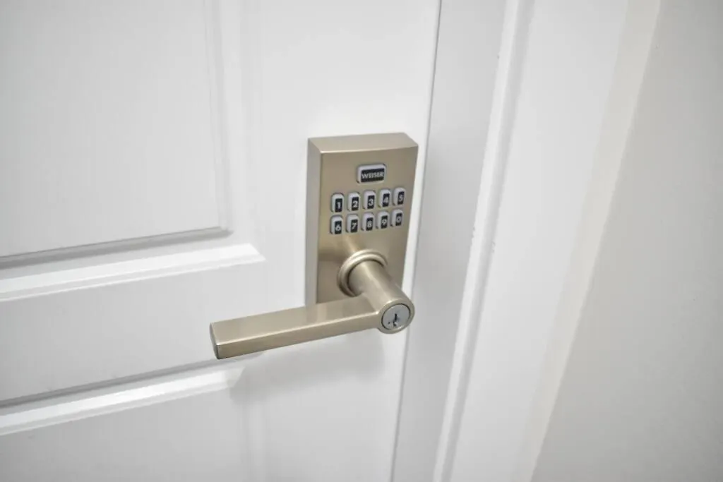 Apartamento Cozy Escape! 2 Bedroom Guest Suite! 2 Queen Beds! Complimentary Wifi Netflix & Parking! 11 Mins From Yeg! 20 Mins From Wem! Edmonton Canadá